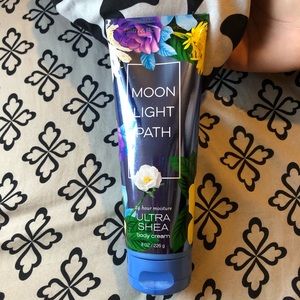 Moon light path Bath and Body works lotion 🌙